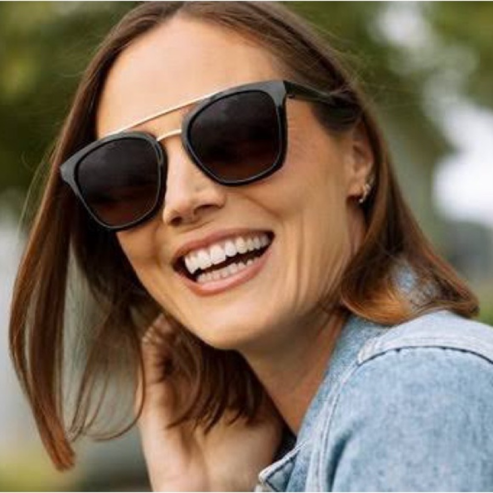 Peepers Palm Beach - Women’s Black Sunglasses with Gold Bridge